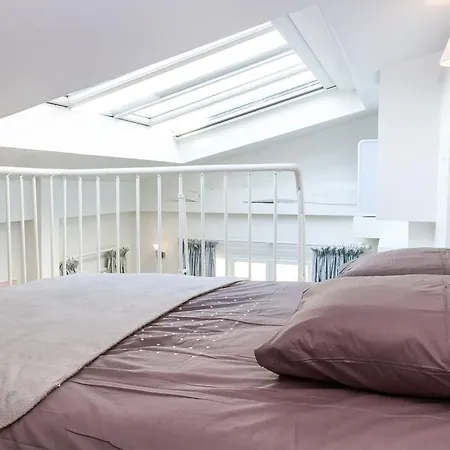 Le Madeleine Apartment *